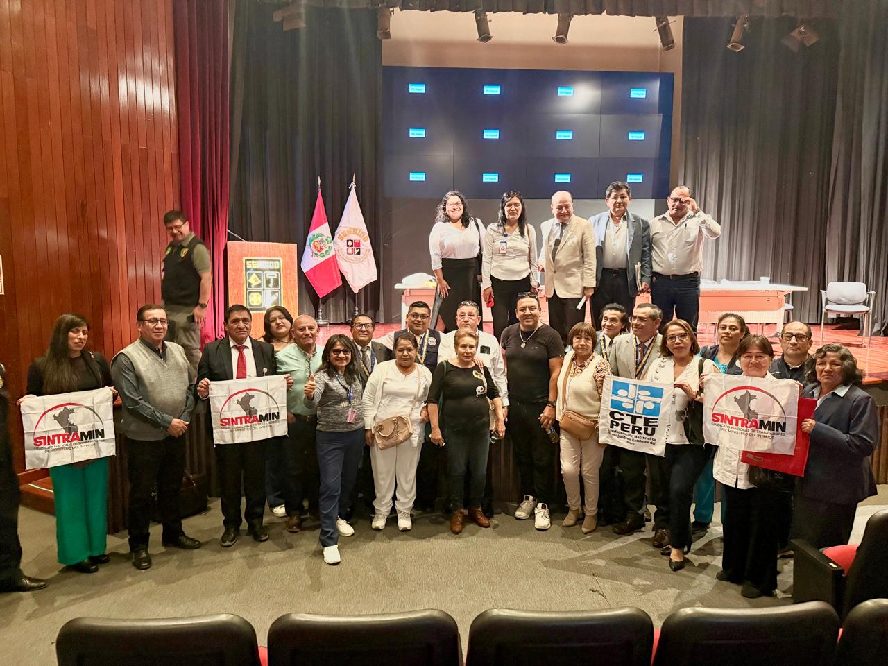 SINTRAMIN, PRESENTE en Asamblea Nacional de las cinco centrales